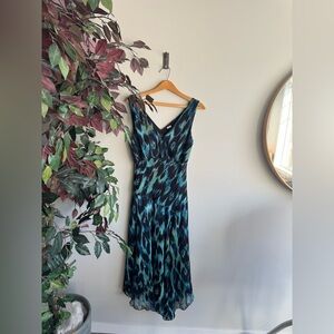 Connected apparel Sleeveless Maxi Dress in Blue and Black